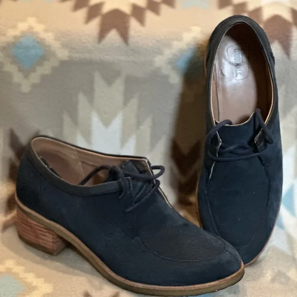 Clarks | Shoes | Clarks Blue Lace Up Shoes With Suede Finish And Minimalist Design | Poshmark Clarks | Shoes | Clarks Blue Lace Up Shoes With Suede Finish And Minimalist Design | Poshmark